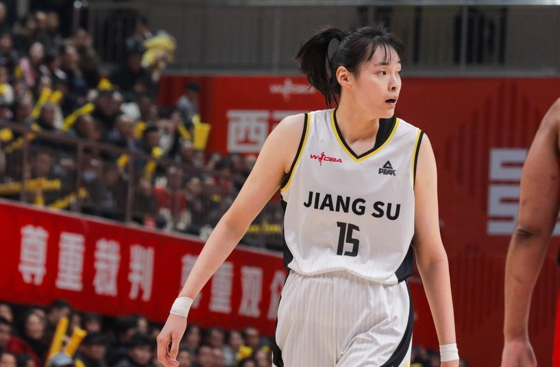 OB电竞官方入口-3大数据前3！女篮25岁2米王牌闪耀：力压女奥尼尔，宫鲁鸣召她？